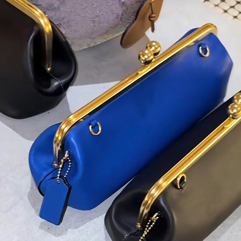 Luxury Bags Outlet - Kisslock Çerçeveli Çantalar 30cm Kadınlar İçin