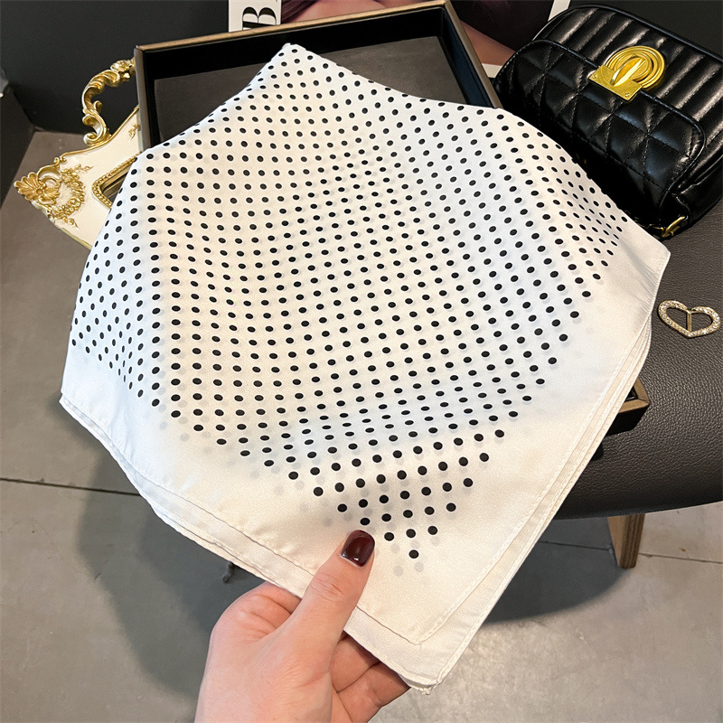 Lüks yeni baskılı atkılar kadı - Discount Luxury Bags incelemesi ve fiyatı