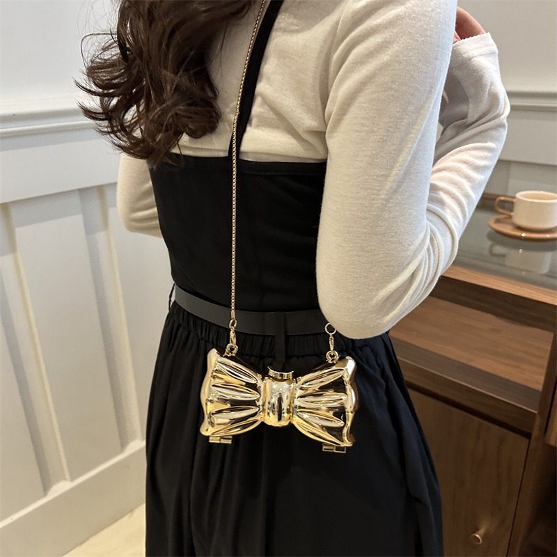 Parlak Altın Metal Fiyonk Şekl - Luxury Bags Mini incelemesi ve fiyatı