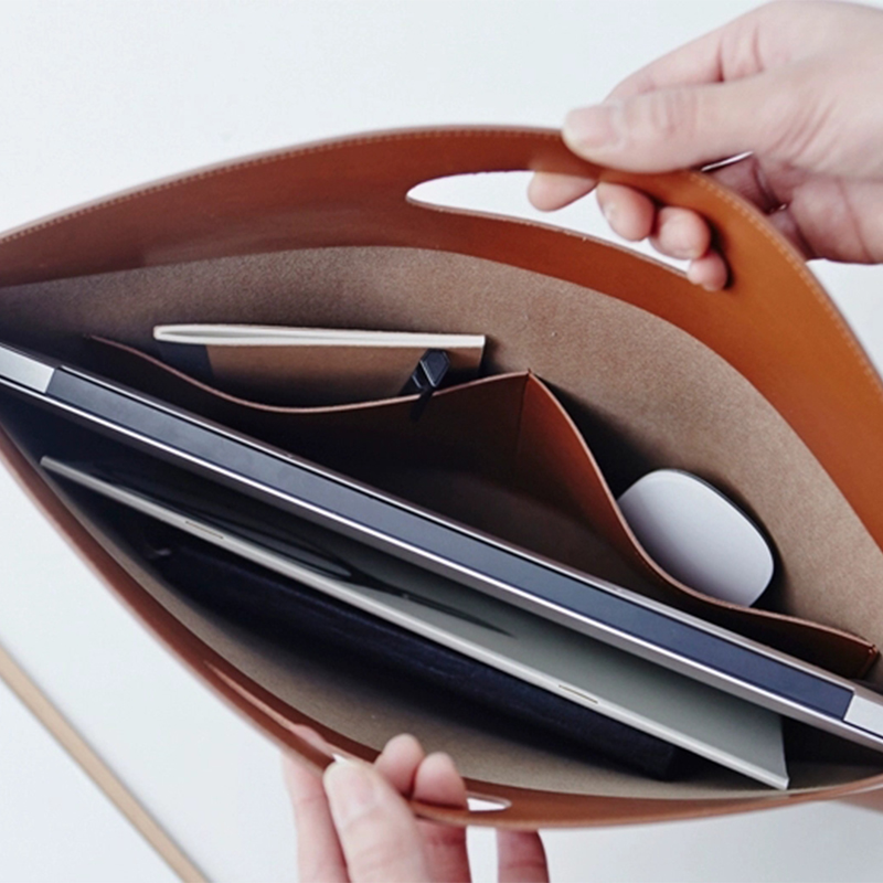 Lüks Tasarım Özel Harfleri Lap - Briefcase Leather Slim incelemesi ve fiyatı