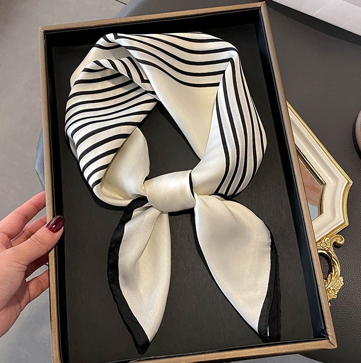 Lüks Moda Baskı 70*70 cm Ipek  - Discount Luxury Bags incelemesi ve fiyatı