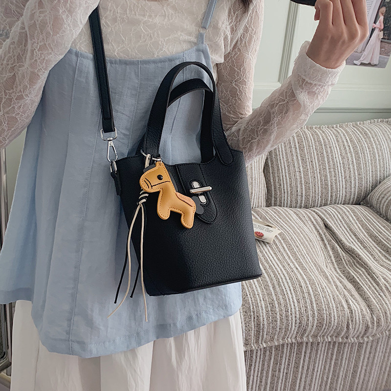 Sessiz Lüks Hakiki İnek Derisi - Luxury Bags Quiet incelemesi ve fiyatı