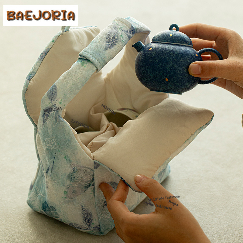 El yapımı Mavi Kelebek Seyahat - Luxury Bags Hand Painted incelemesi ve fiyatı